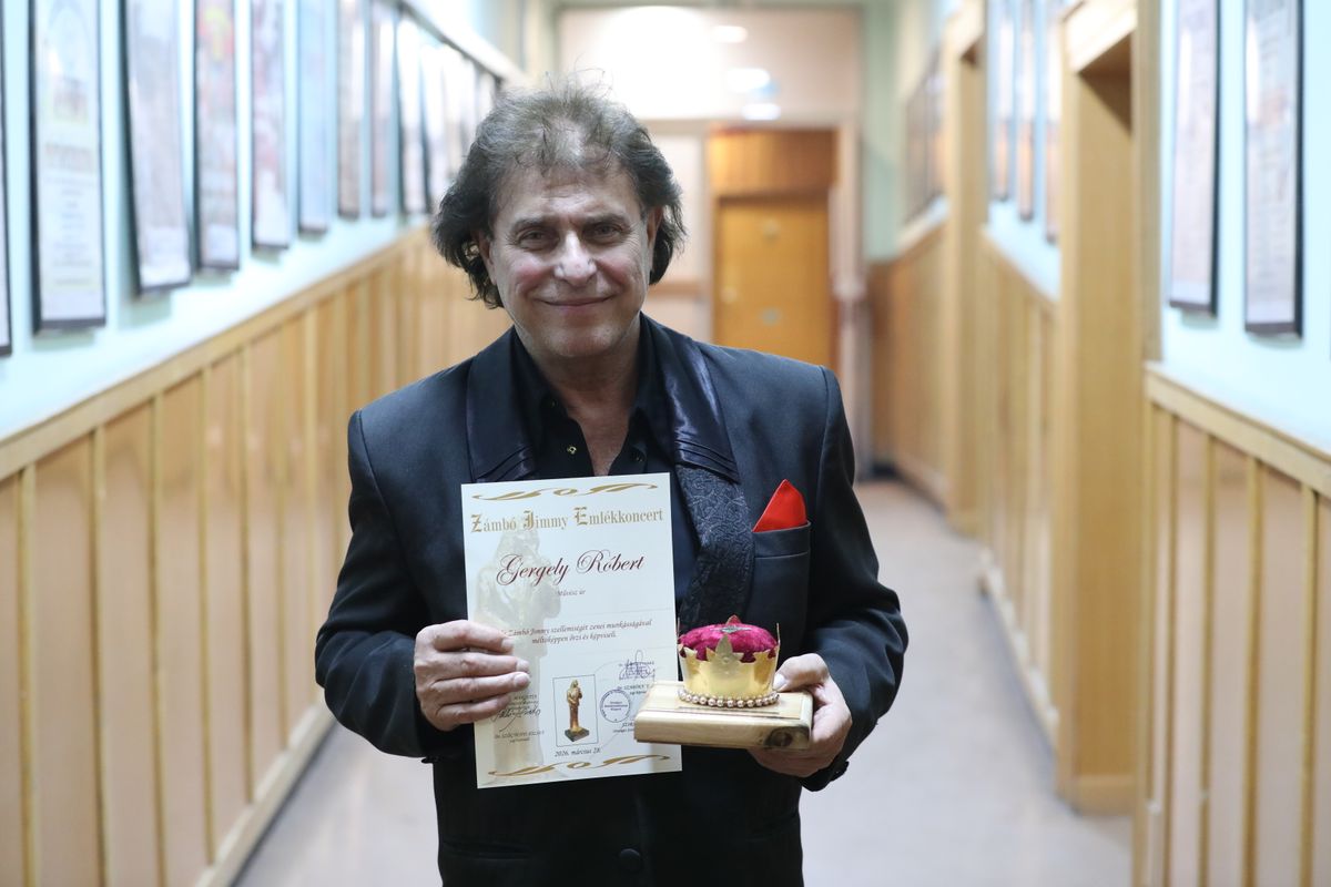 Zámbó Jimmy emlékesten Gergely Róbert vehetett át díjat.
