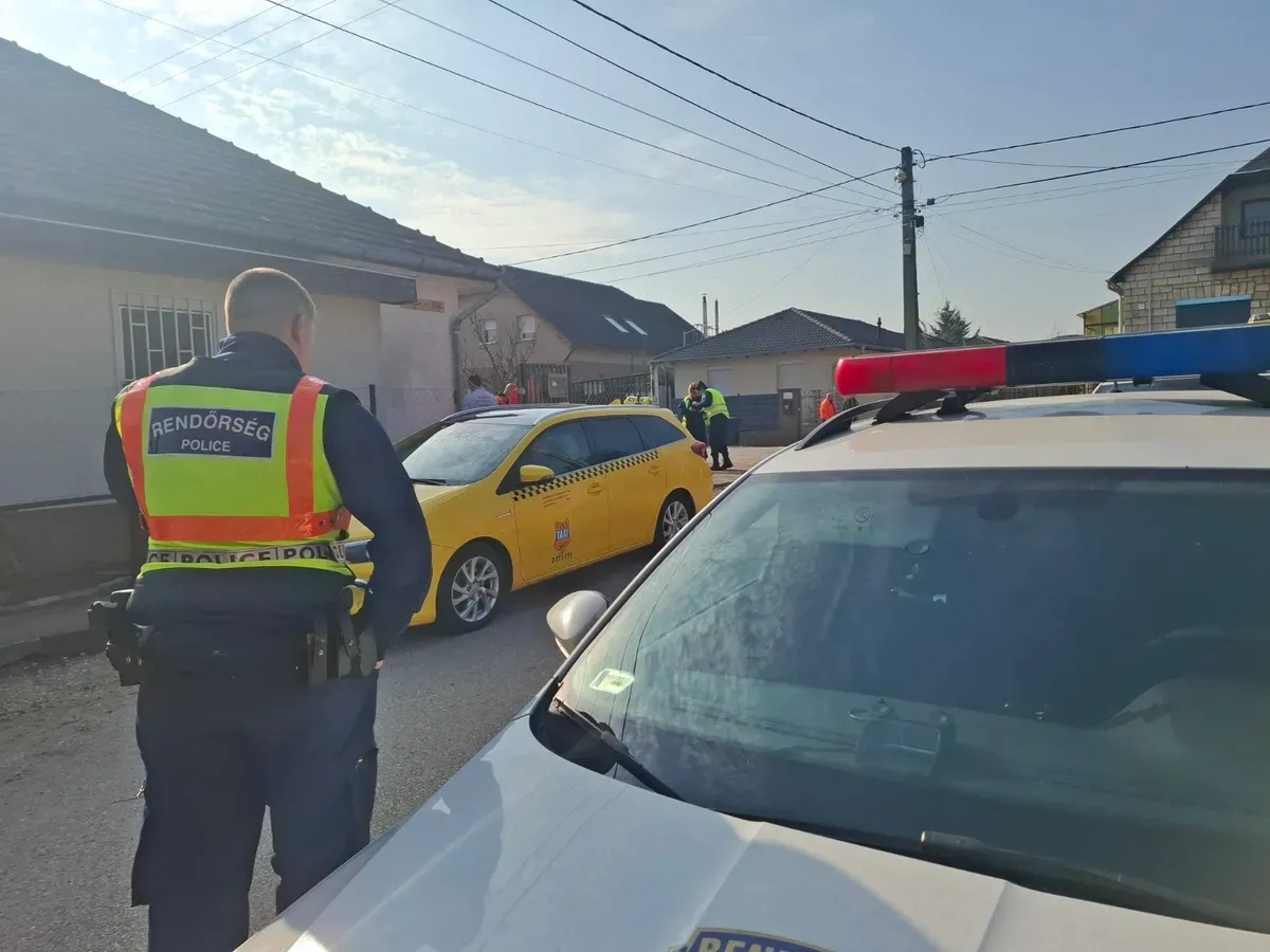 Galla Miklóshoz érkeztek a hatóságok. Fotó: Bors