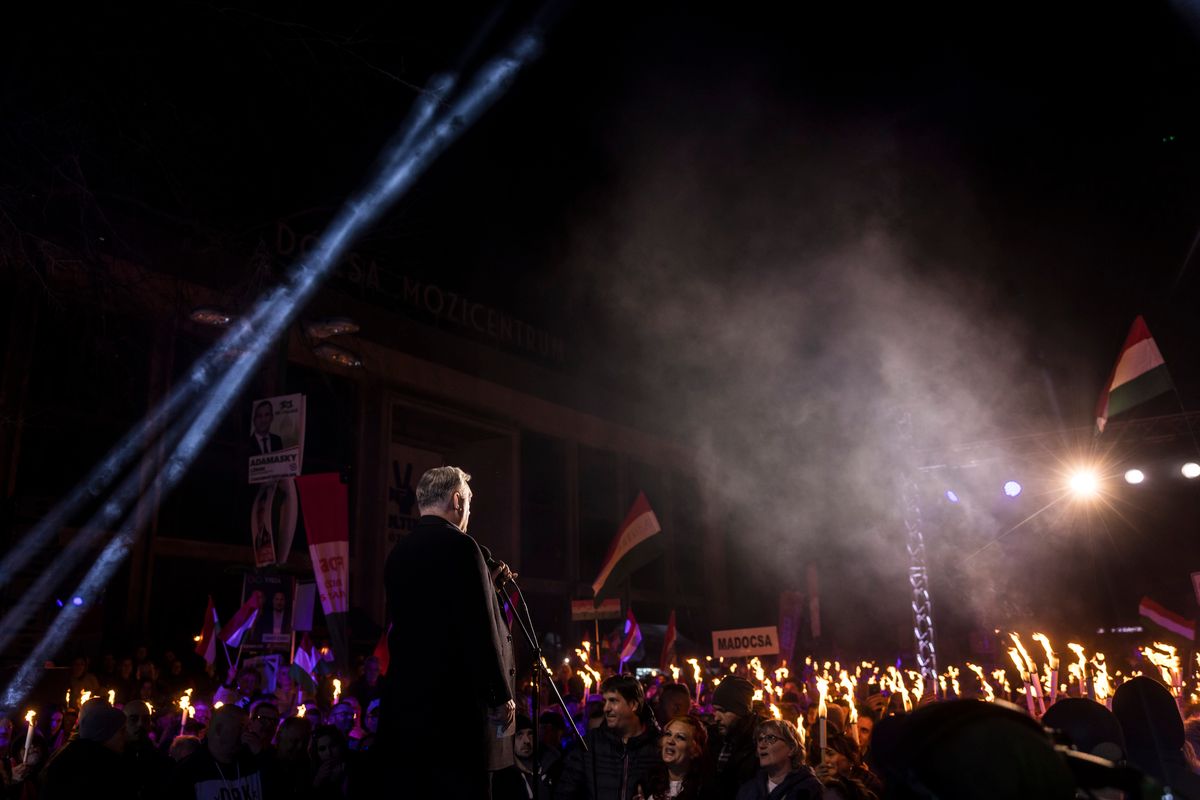 Orbán Viktor a dunaújvárosi Békemeneten. 