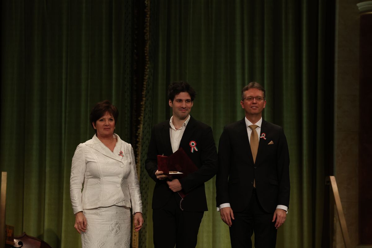 Ember Márk Jászai Mari-díjas színész pandaként kezdte