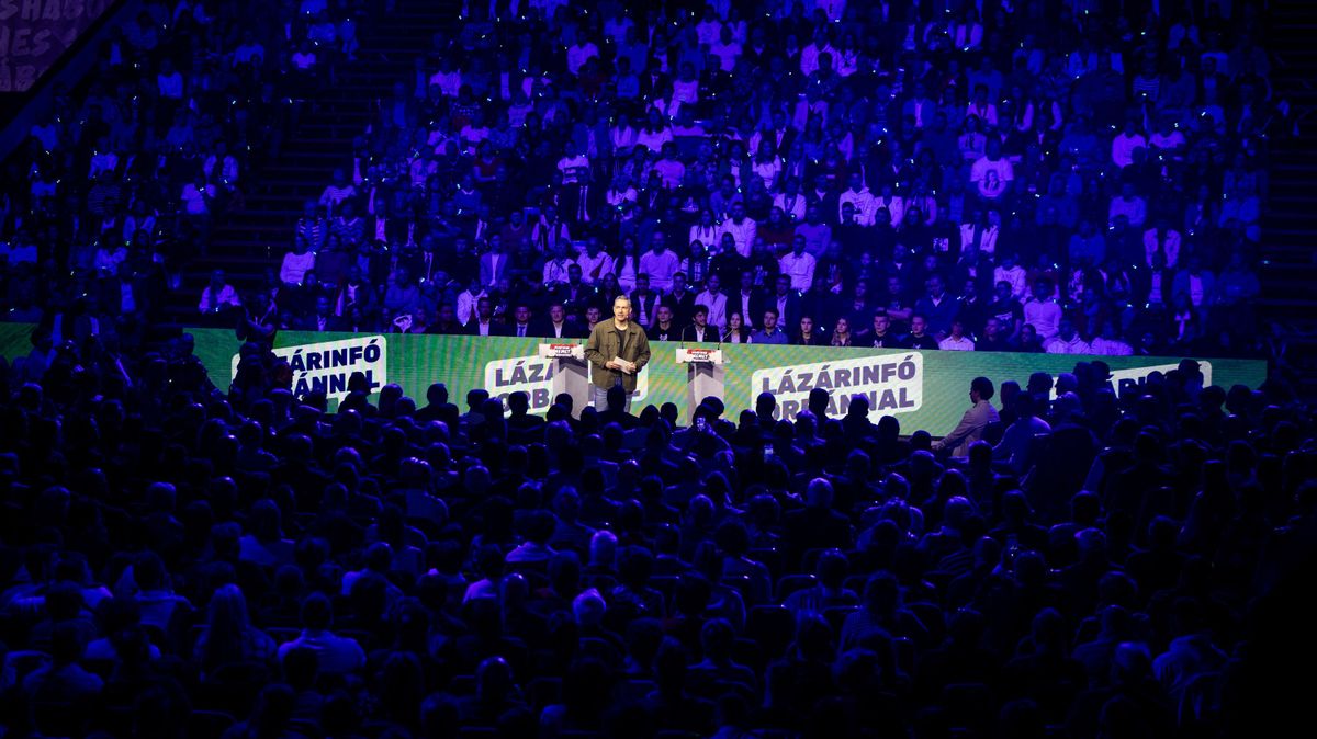 Orbán Viktor a Háborúellenes Gyűlésen