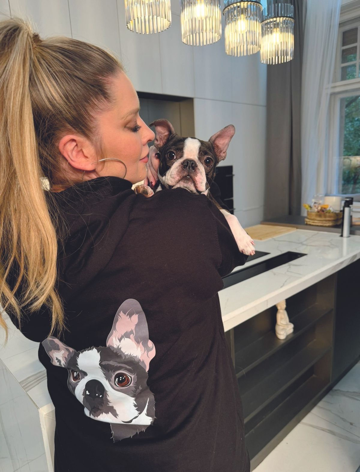 Király Linda kedvence kutyaoviba is jár