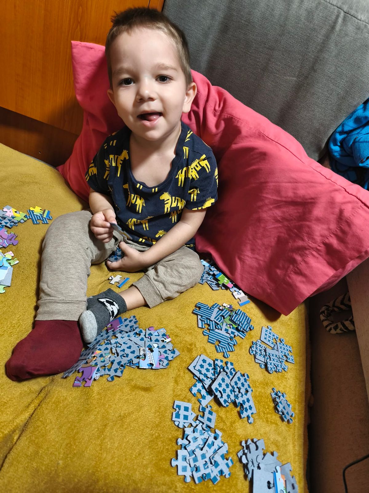 Bár a Dévény torna heti egy alkalommal biztosított, ez Zentének édeskevés. A jobb lábában ugyanis drámai a helyzet: a vádli izma annyira elhúzza a lábat, hogy az elülső izomcsoport szinte teljesen elnémult