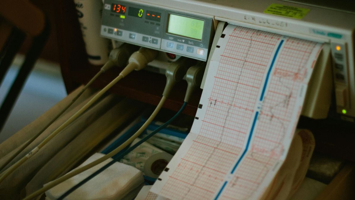 Későn adták be az életmentő gyógyszert a ritka betegséggel küzdő kislánynak