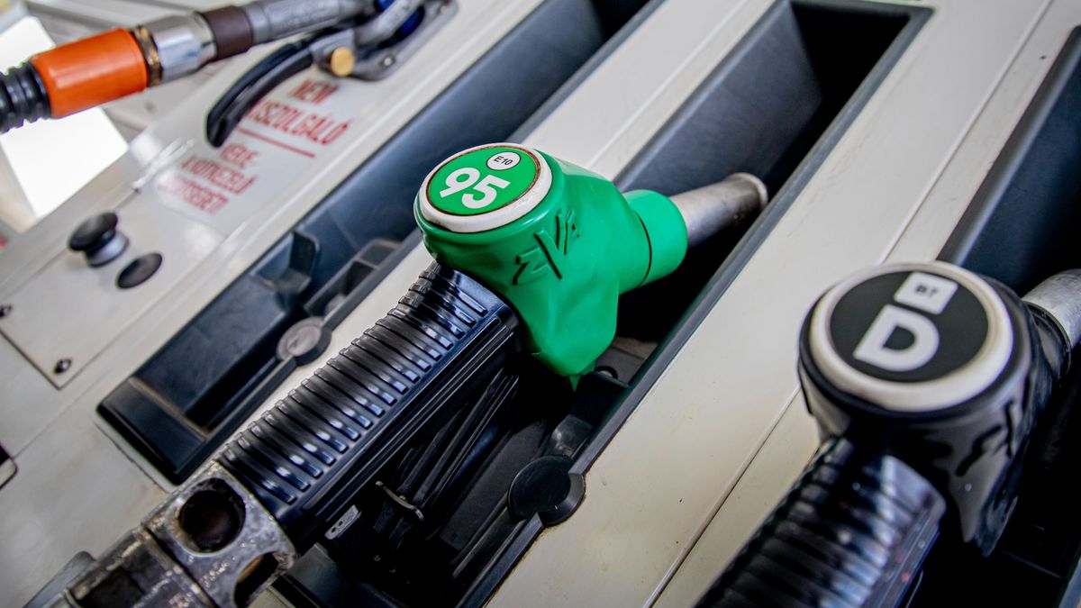 Ha az ukránokon és a Tisza Párton múlna, Magyarországon is kilőne az üzemanyag ára