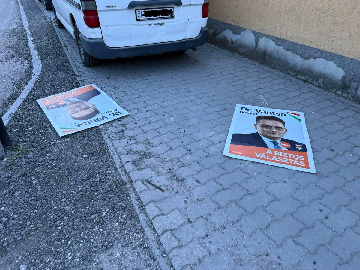Szigetszentmiklóson is leszakították a Fidesz plakátjait