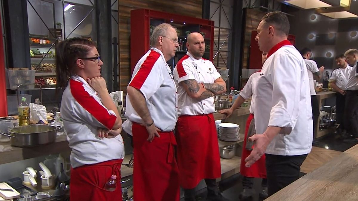 Vomberg Frigyes keményen fogja a csapatát.