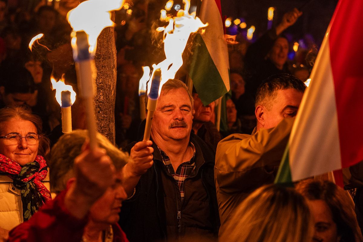 Március 20-án Szentendre Fő terén gyűltek össze az emberek