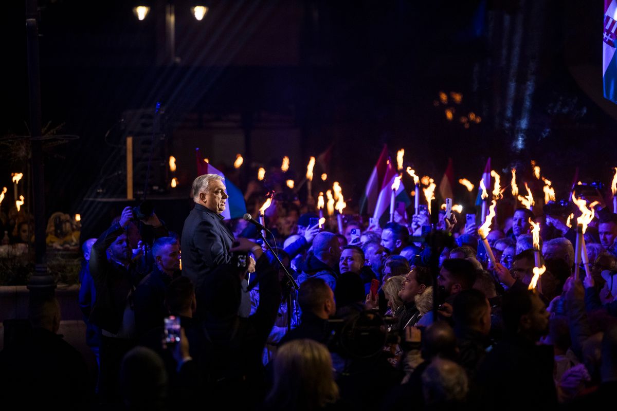 Óriási tömeg gyűlt össze a kaposvári Békemeneten. Fotó: Miniszterelnöki Kabinetiroda