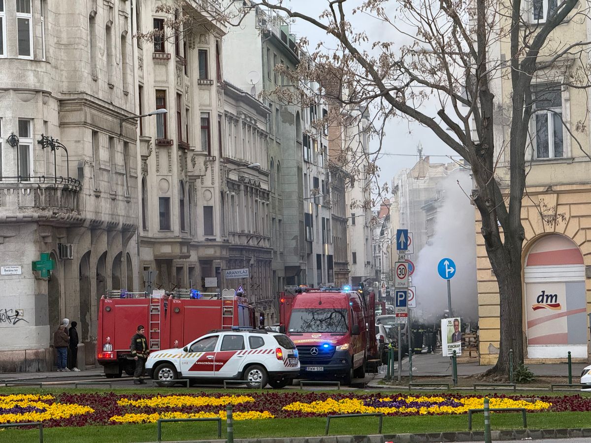 Tűz a XI. kerületben: Többen elhagyták az épületet