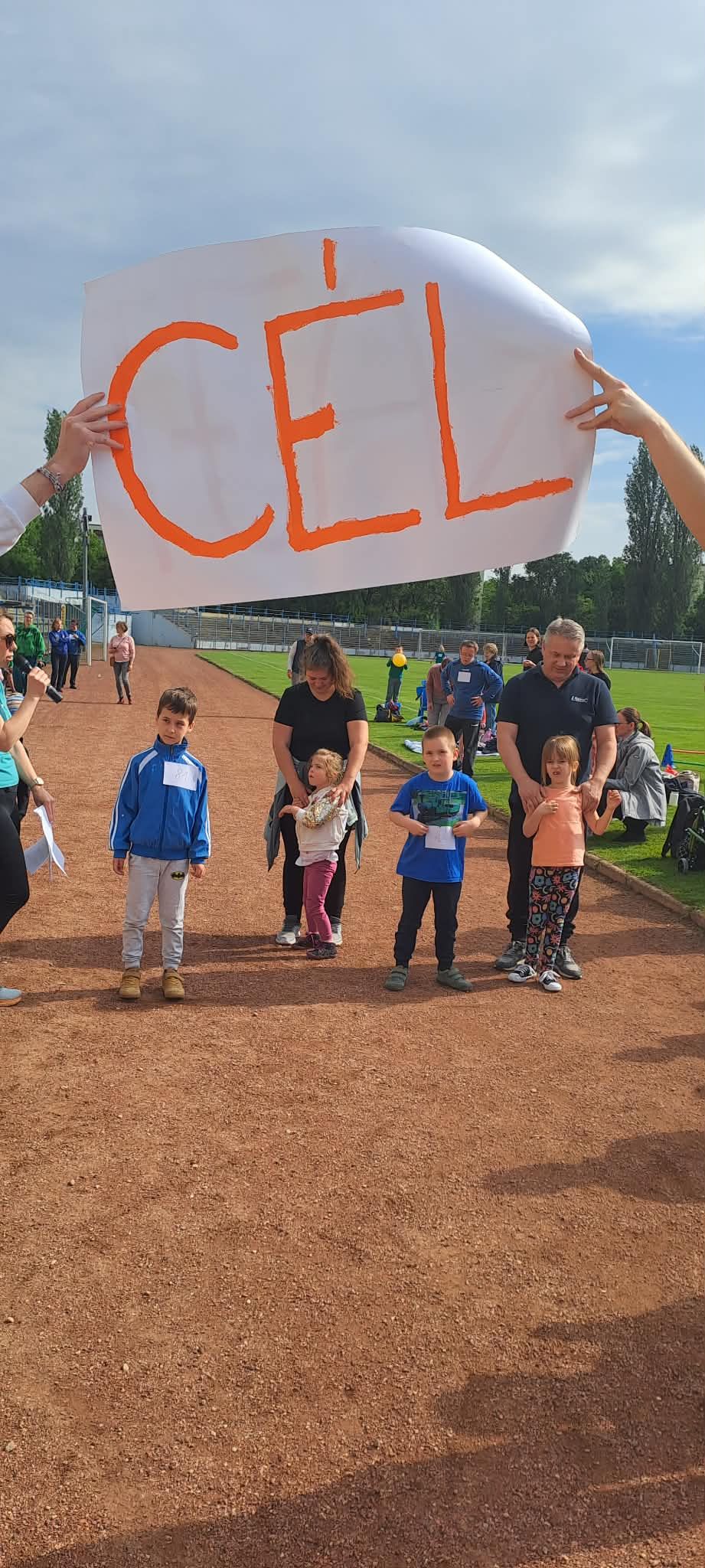 Minden résztvevő kap ajándékot, aki teljesíti a 400 méteres távot