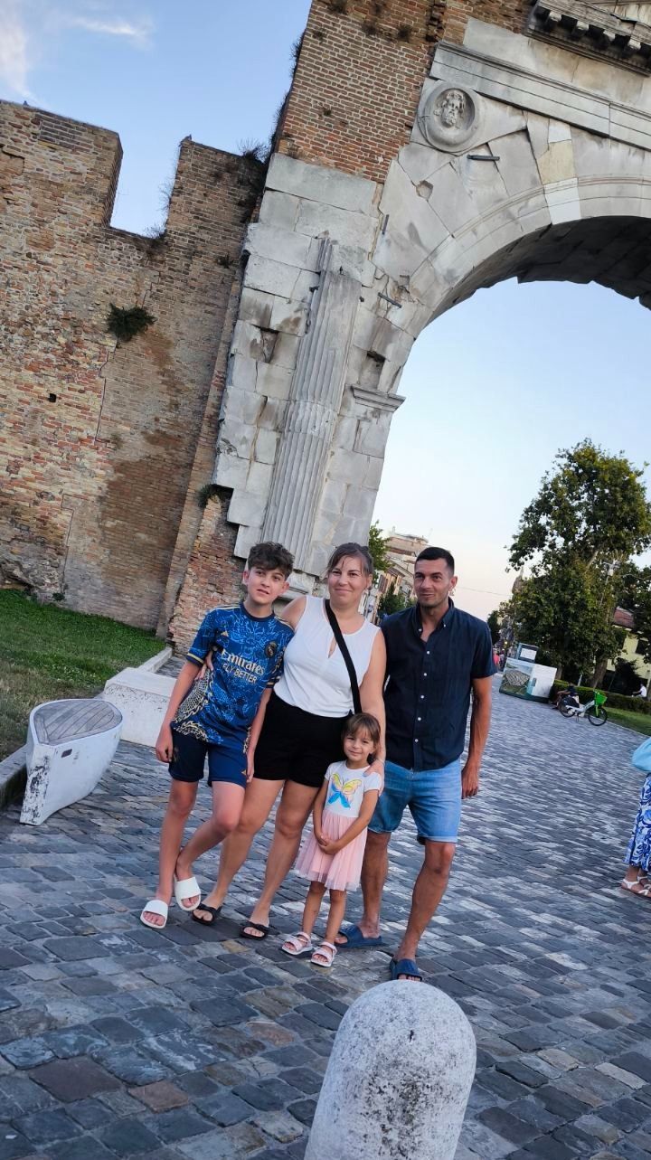 Itt még nem sejtették, milyen súlyos betegséggel kell megkzdenie a kis Mirának  