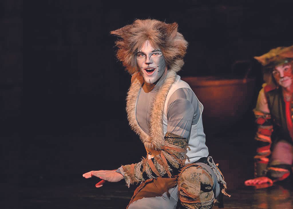 Hot feltöltés
Hot! Portré: Szaszák Zsolt: "A nevem az indetitásom része"