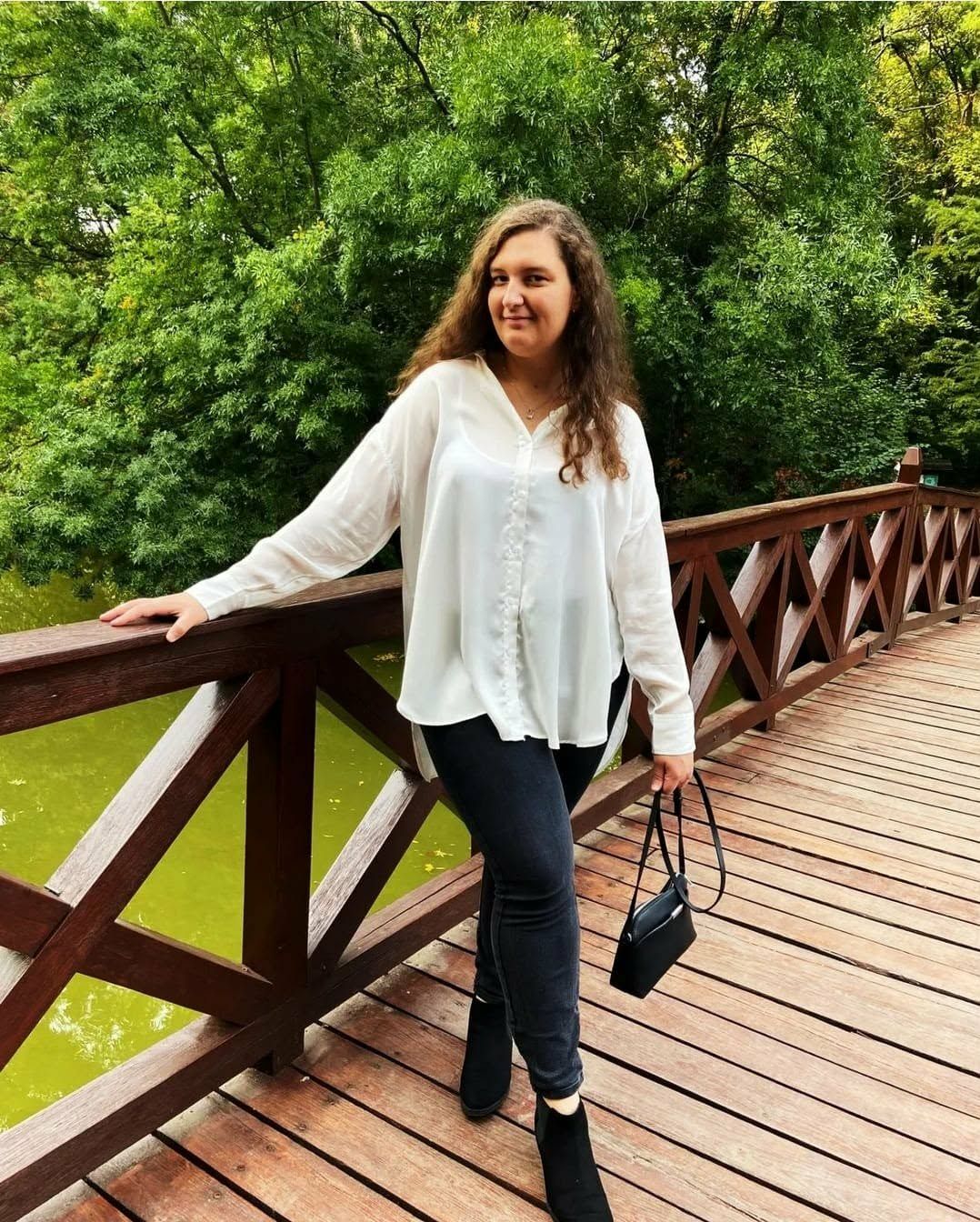 A hallássérült Laura segít abban, hogy jobban megértés sorstársait