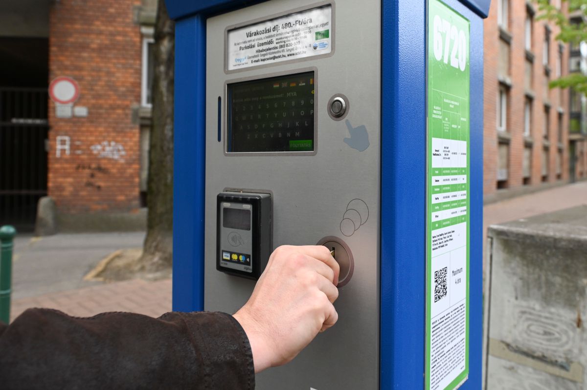 parkolóautomata
DSC_1667
20220419 Szeged parkolóautomata illusztrációfotó: Kuklis István Délmagyarország DM KI