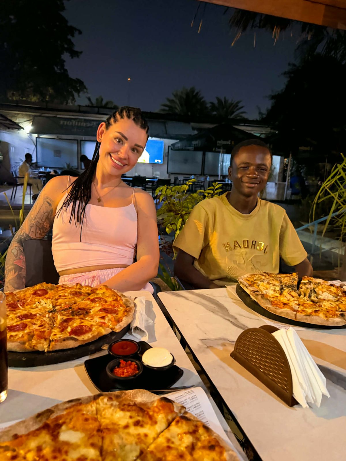 Timi sok időt töltött Ephraimmal, még pizzázni is elvitte, ahol eddig sosem járt a fiú