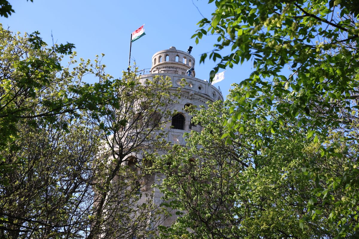 Budapest leg-jei fotózás
2026.04.23.
A legmagasabb pont: a János-hegy
Erzsébet kilátó