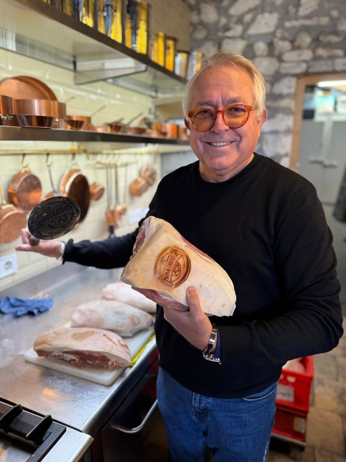 Árpás László elárulja, hogyan készül a tökéletes húsvéti sonka