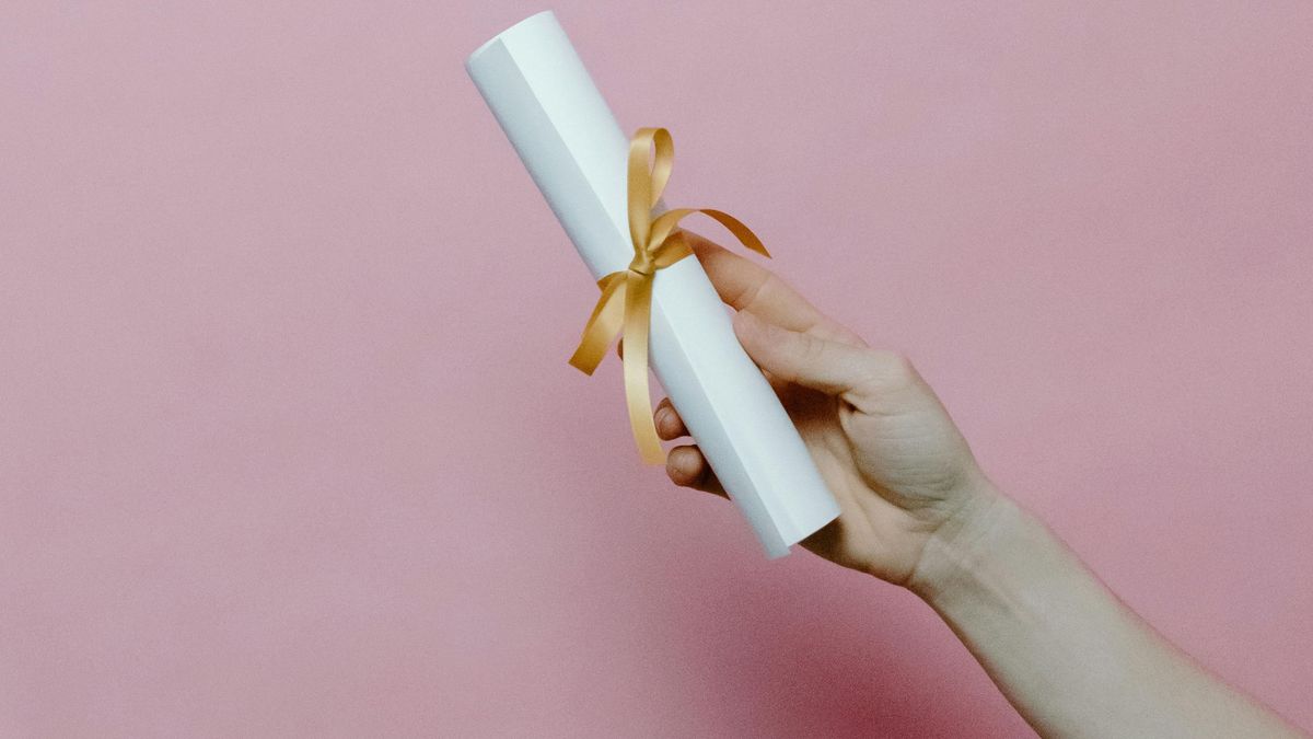 Úgy döntött, megvalósítja álmait és lediplomázott a 74 éves nő