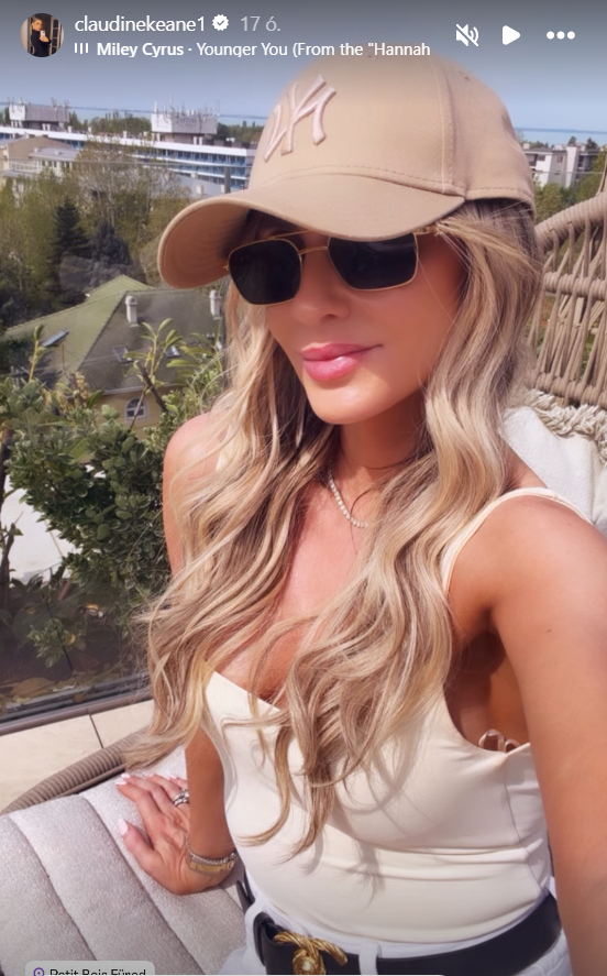 Claudine Keane a Balatonon élvezi a napsütést