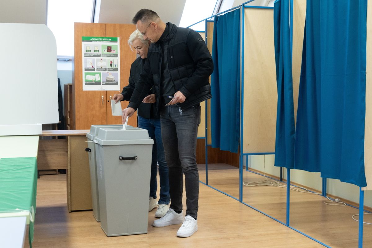Választás 2026
Szijjártó Péter leadta szavazatát
Dunakeszi