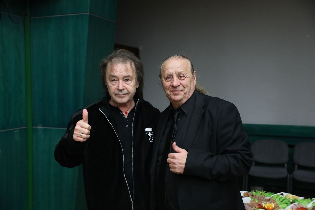 Zámbó Jimmy emlékkoncertjén Szikora Róbert is ott volt, ezúttal csak  aközönség soraiban foglalt helyet.