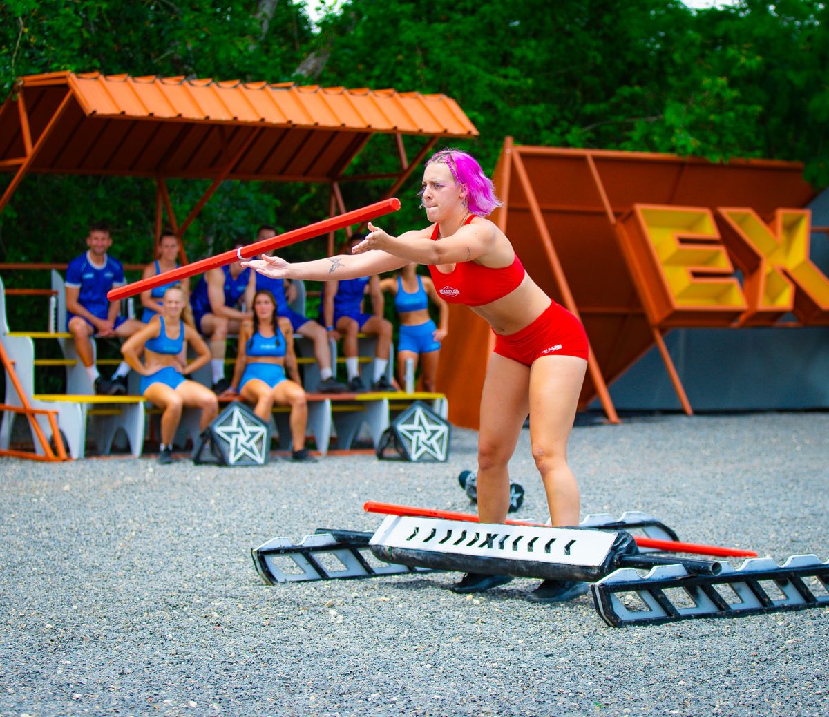 Halász Jázminnak fekszenek az Exatlon ügyességi feladatai. 