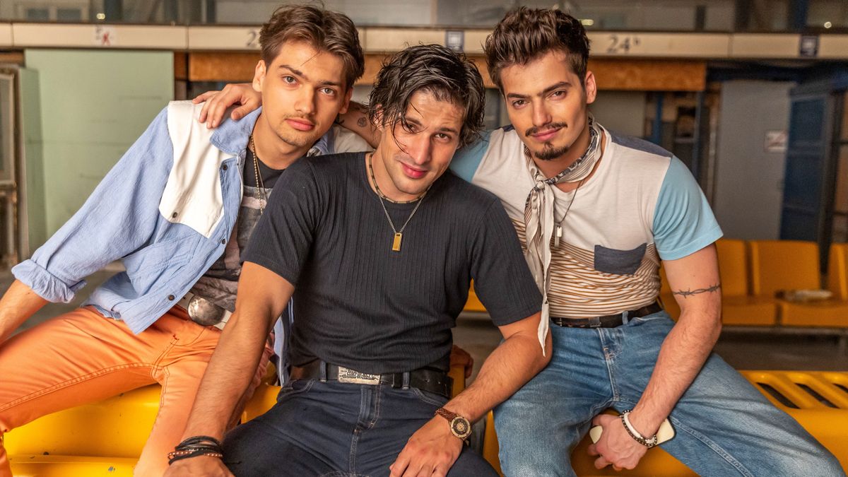 Meglepetésre készül a Hogyan tudnék élni nélküled? című filmből ismert Kuplung zenekar, azaz Kirády Marcell, Ember Márk és Marics Peti