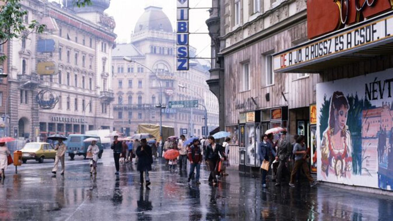 Múltidézés: a 20. századi Magyarország esős pillanatai – Galéria!