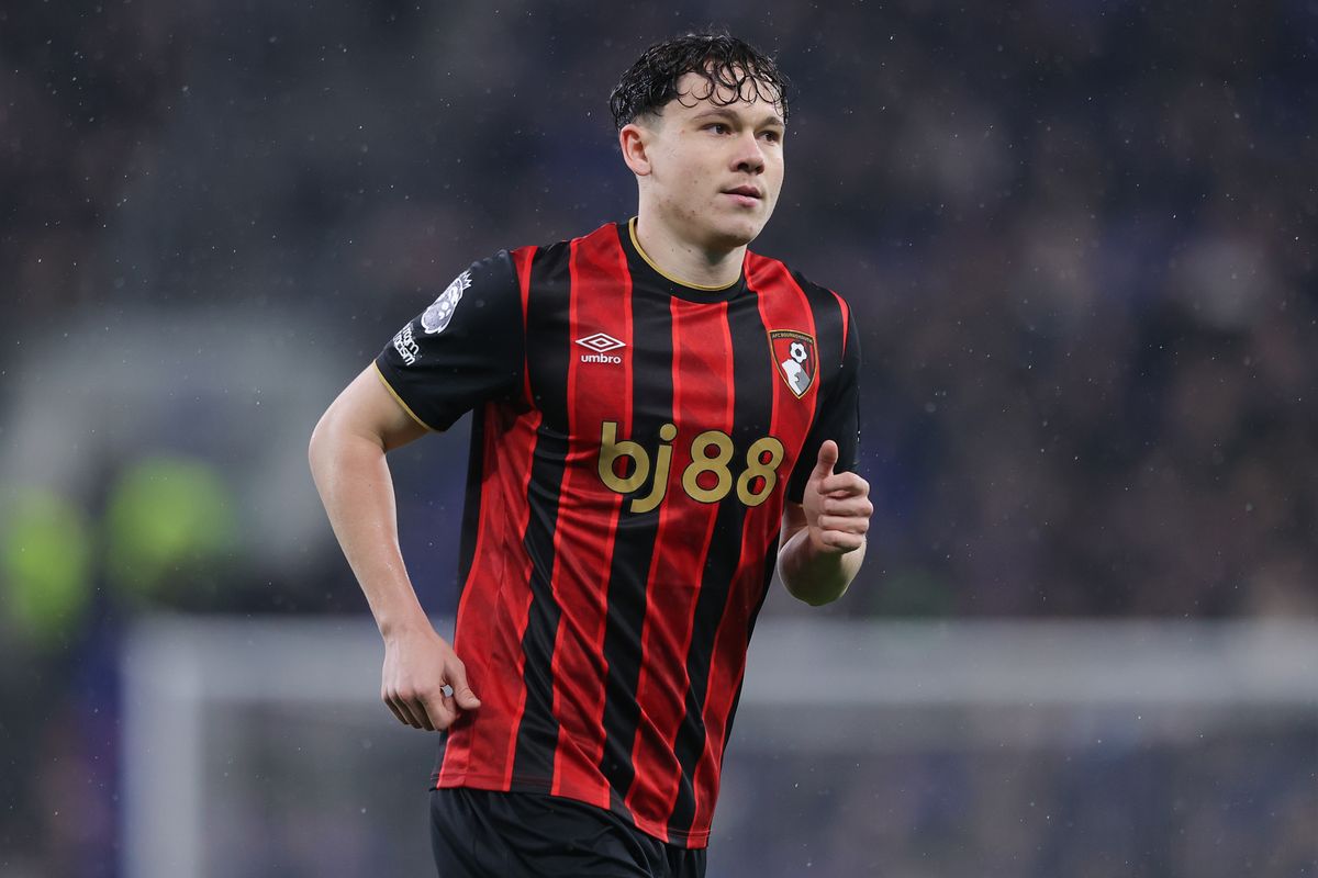 Tóth Alex a Bournemouth labdarúgója