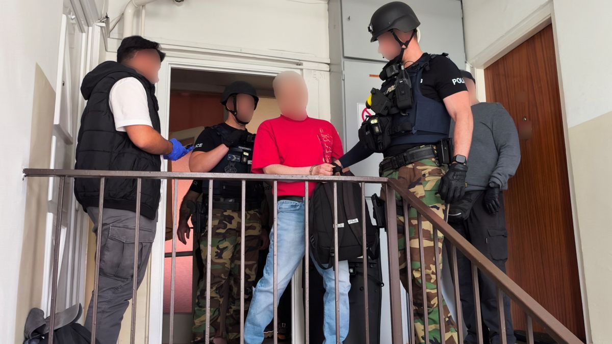 Életveszélyesen megfenyegette a magyar rendőröket