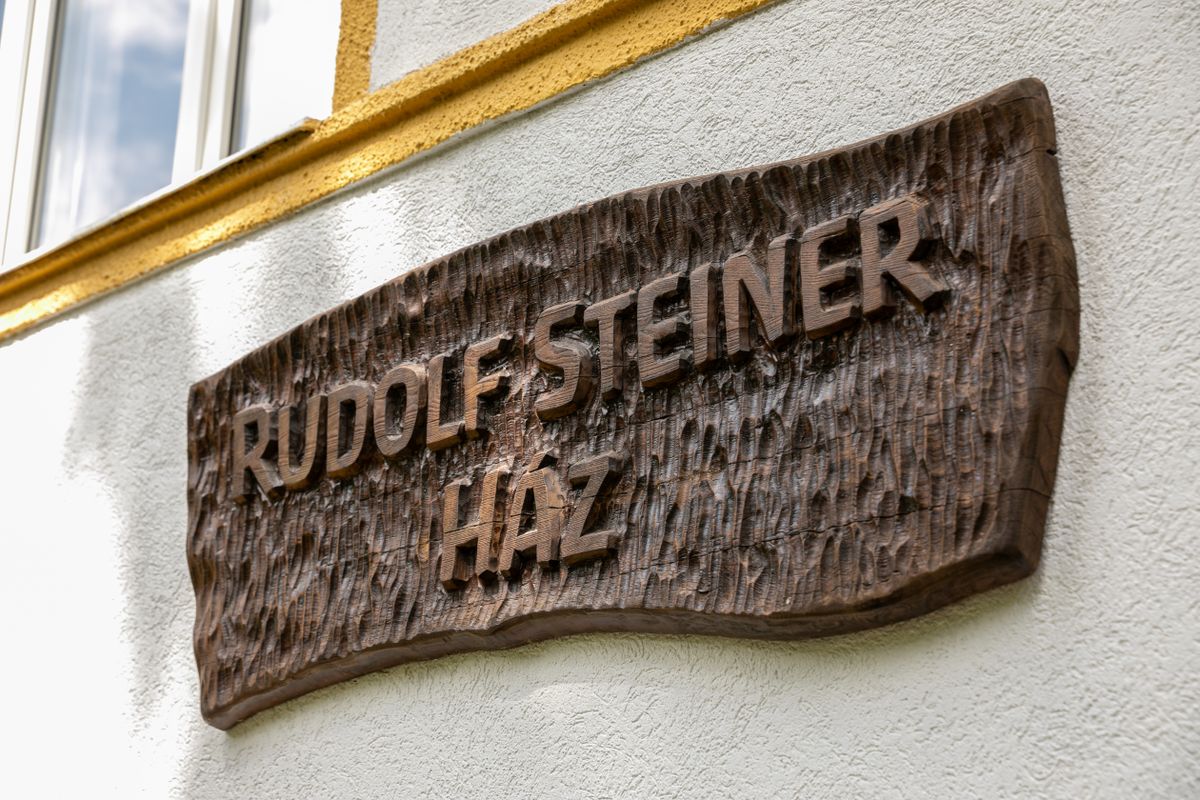  Budapest 100 esemény
 Riadó utca 2a