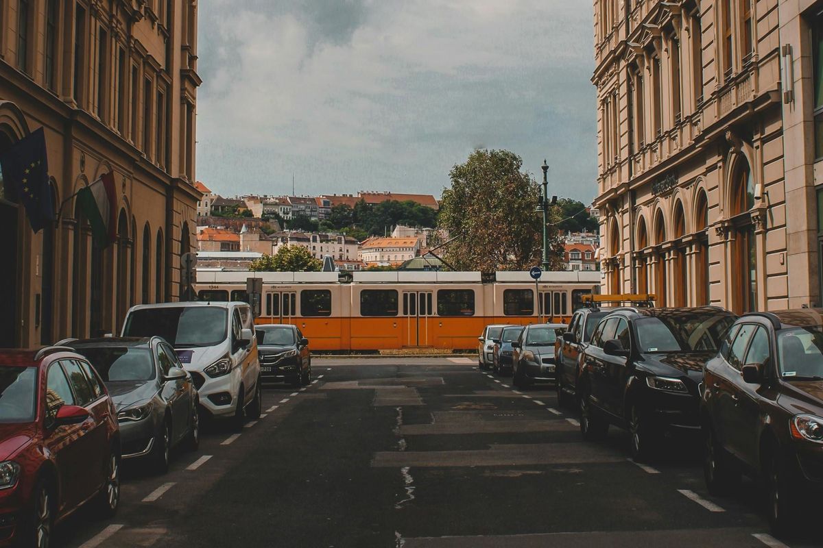 parkolás