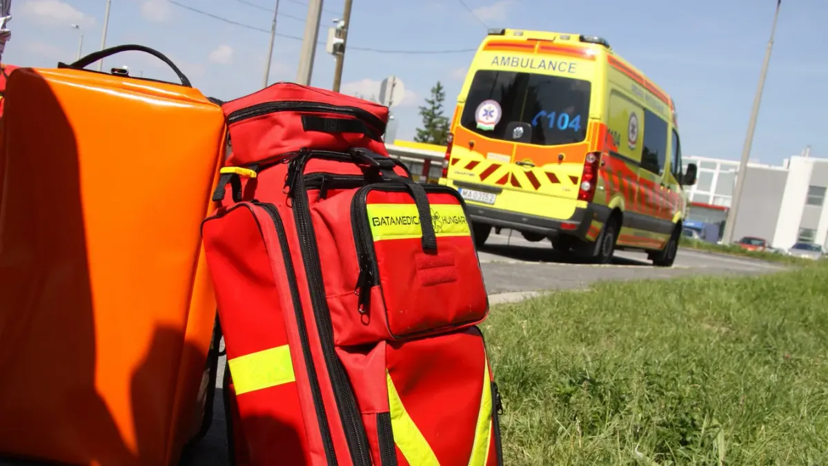 alt=Rohantak a mentők: utoléréses baleset történt az M3-ason