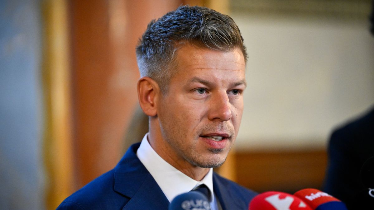 MAGYAR Péter