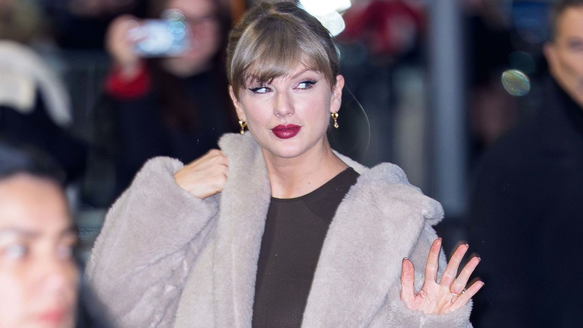 Taylor Swift szakítós dalára vonult be az exházaspár