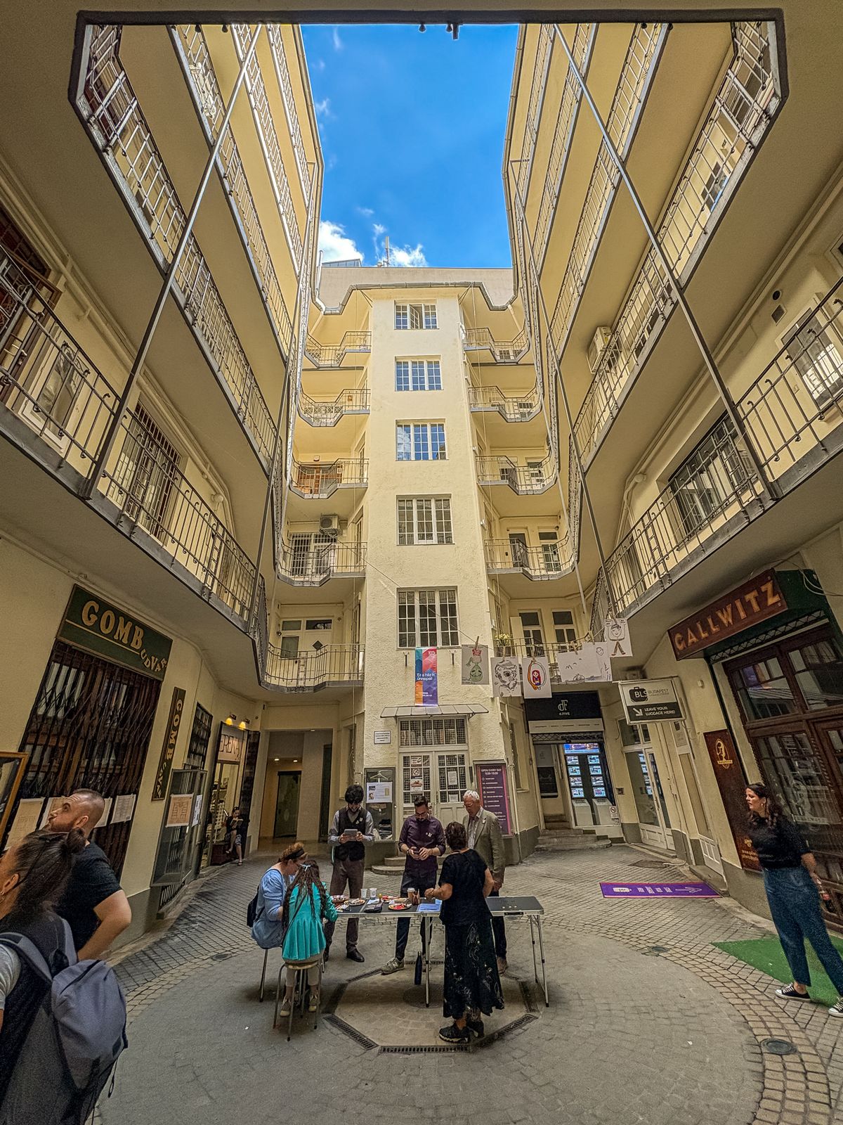Régi posta utca 7–9. 