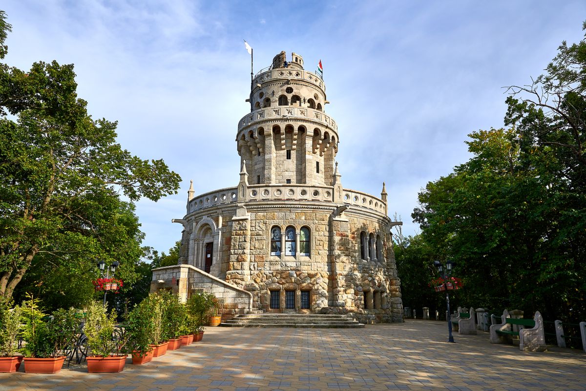 Elizabeth,Lookout,In,Budapest,,Hungary