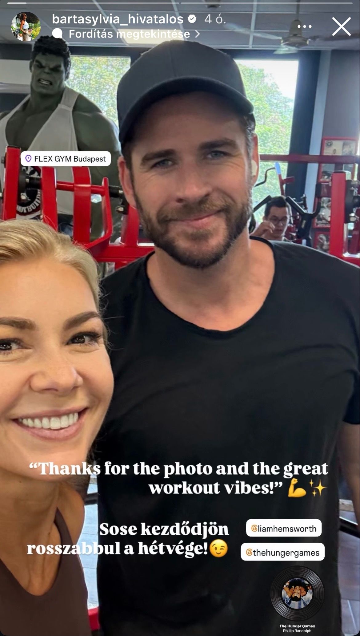 Barta Sylvi szelfije Liam Hemsworth-tel.