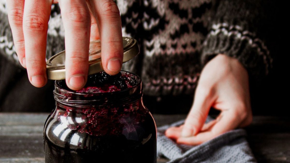 Ha ismered a tuti módszert, többé nem gond kinyitni a befőttesüveget!