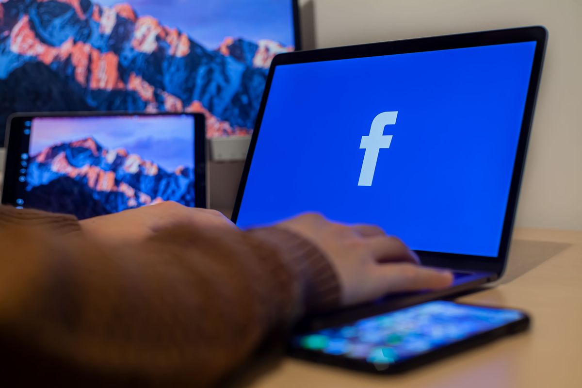 Világszerte leállt a Facebook, az Instagram és a Messenger is