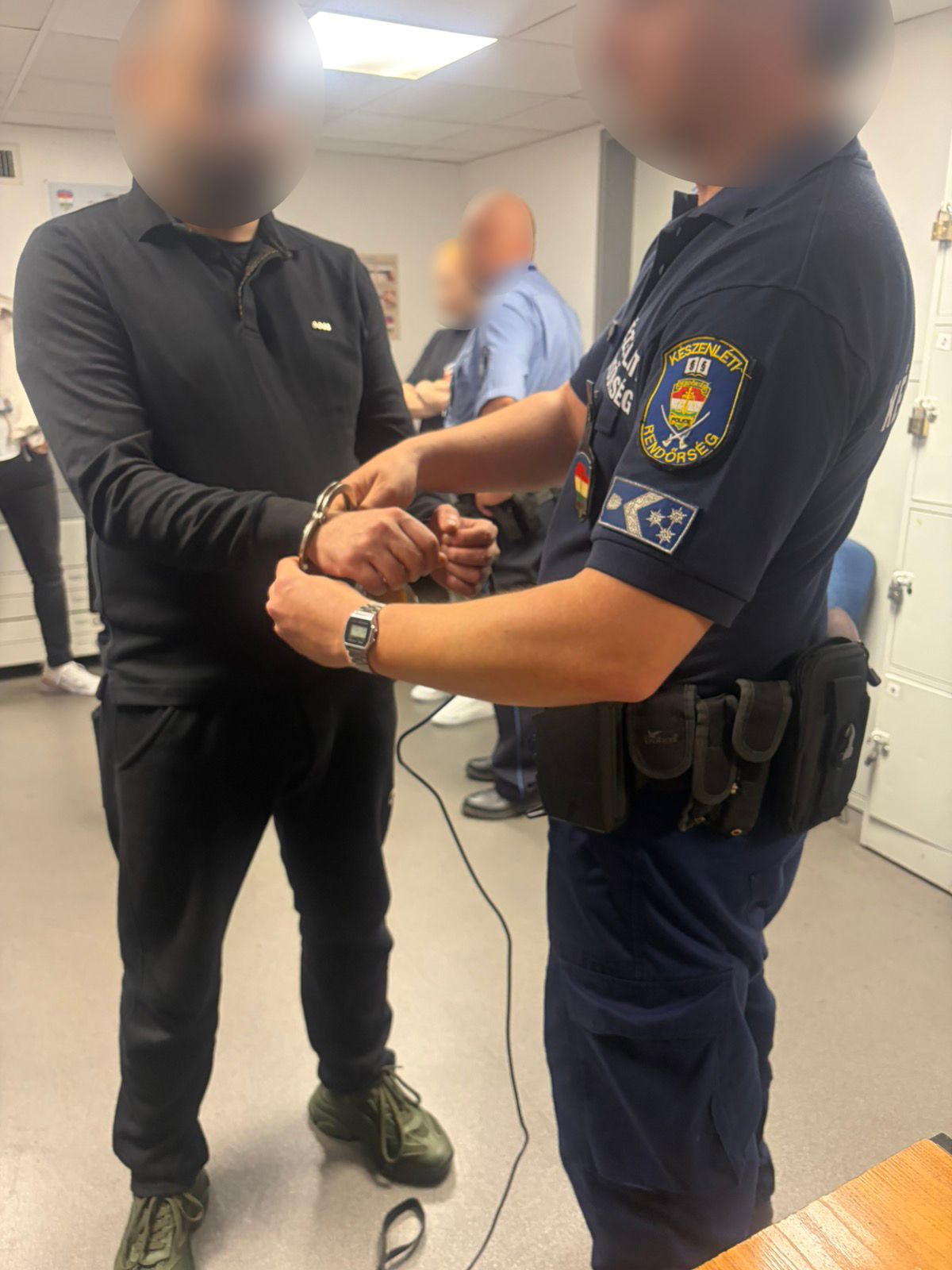 A körözött személyeket egy nemzetközi együttműködés keretében sikerült visszaszállítani Magyarországra